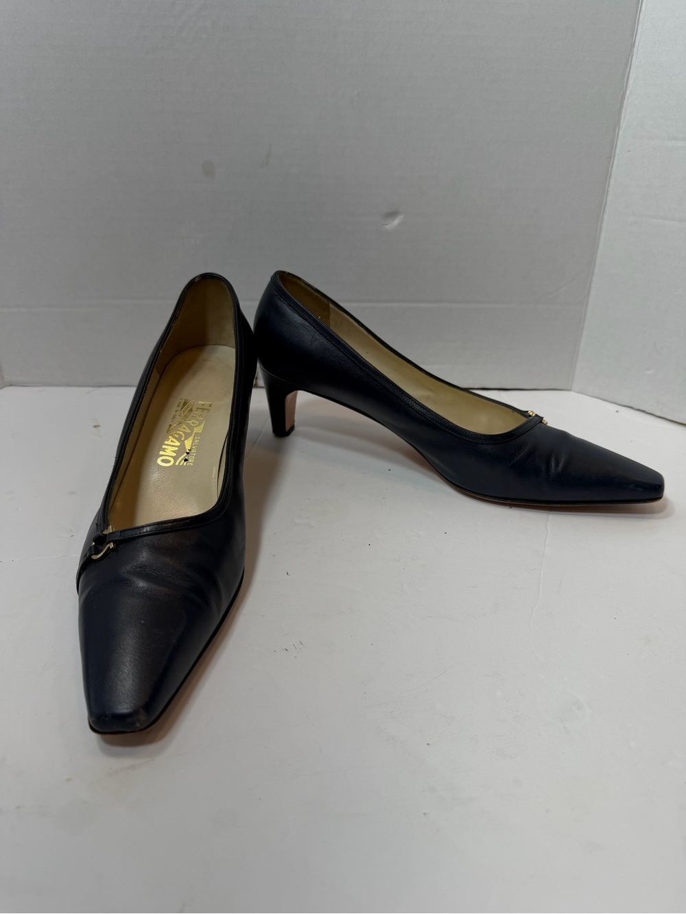 Vintage Salvatore Ferragamo Classic navy Leather Dress Heels Pump Women 9.5B